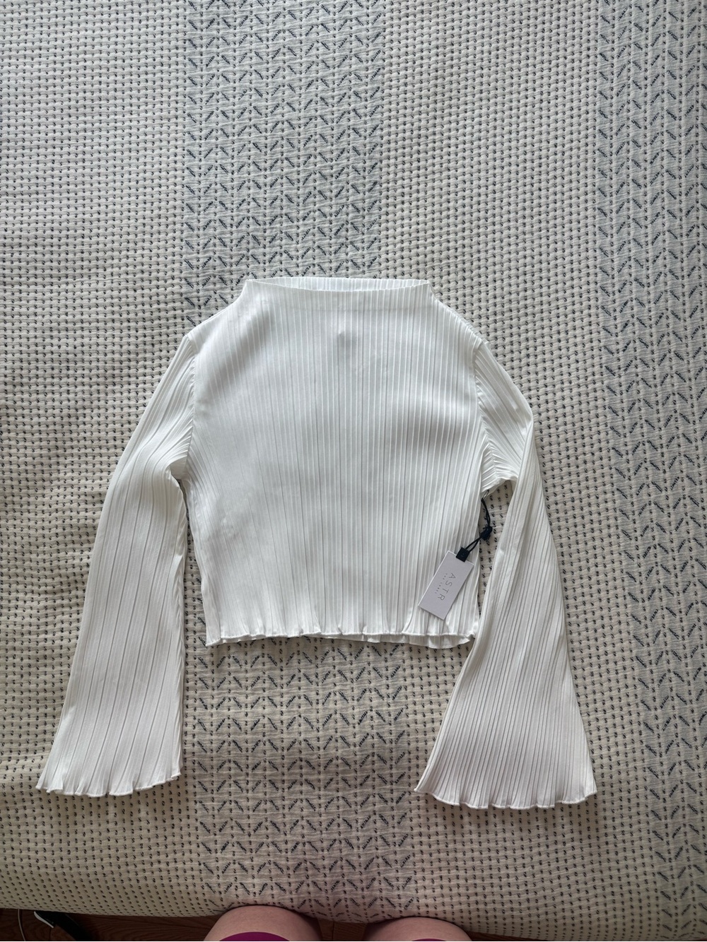 Astr Cream Ribbed Long-Sleeve Cropped Top